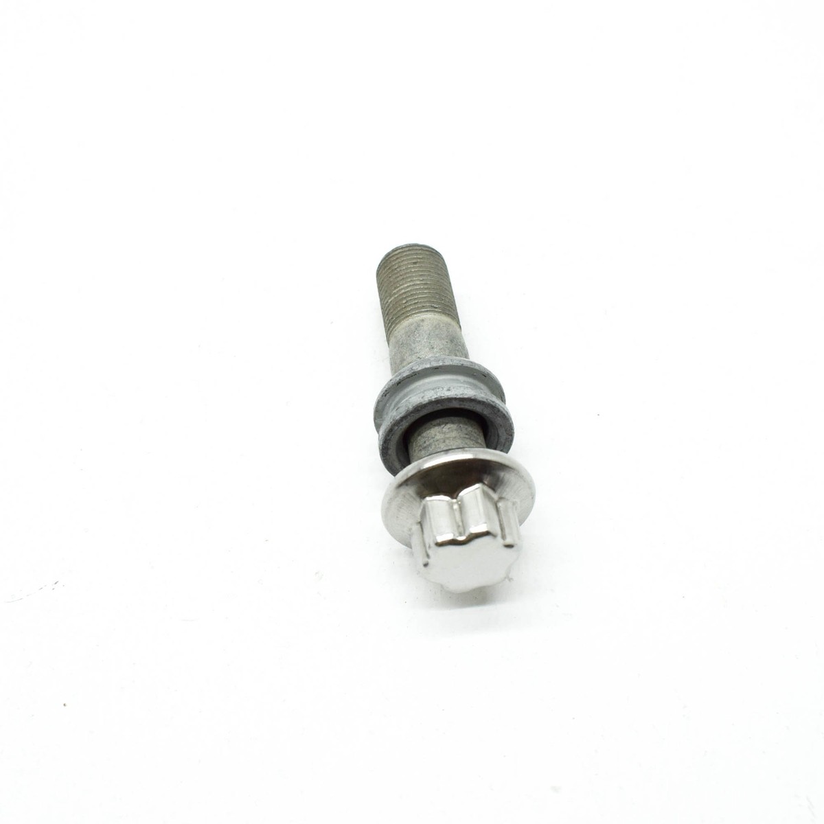 Болт колесный A0009904518