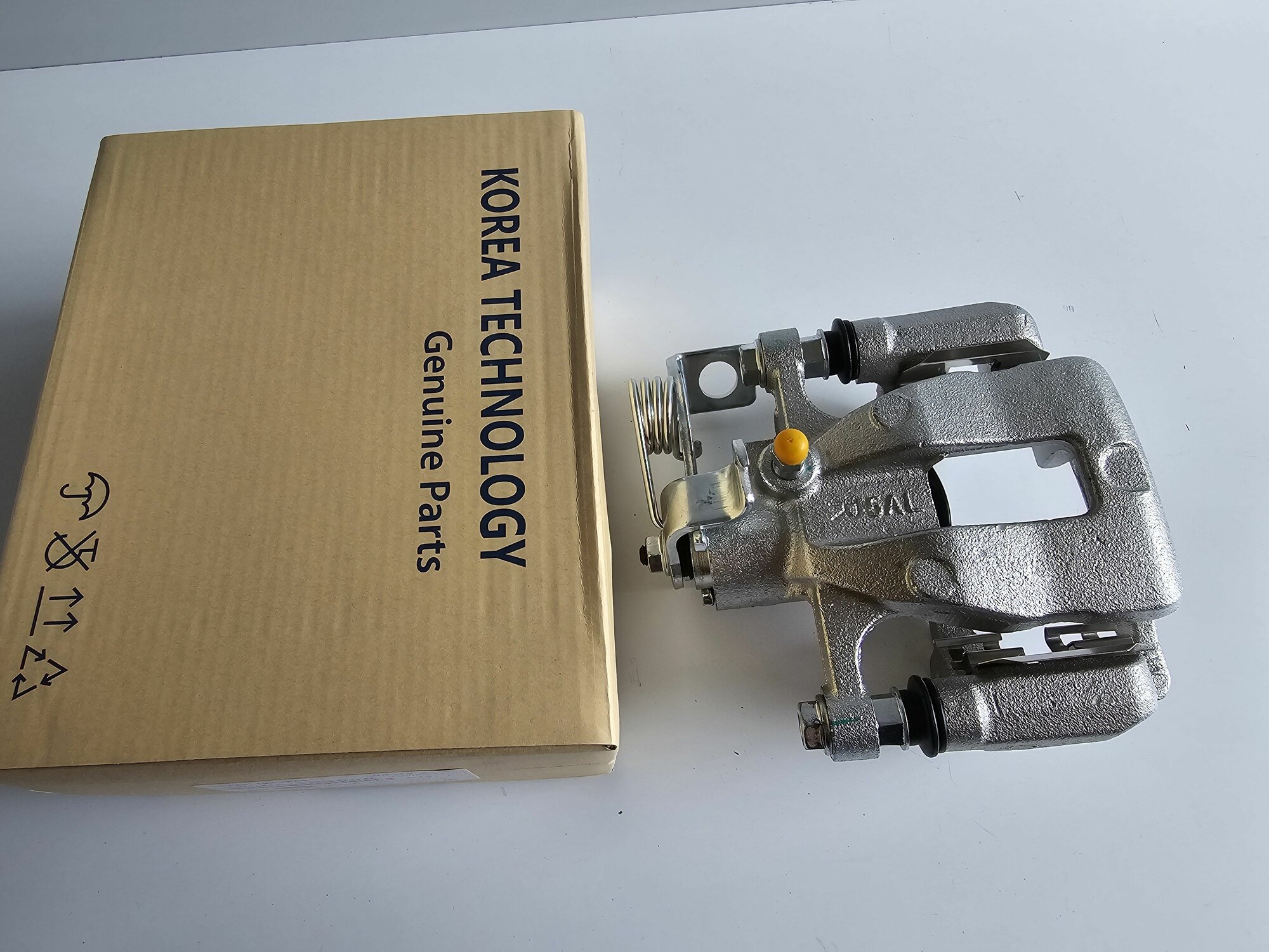 Суппорт тормозной TOYOTA LC120/LC150 3.0-4.0 02- зад.прав. (без скобы)  EC00001