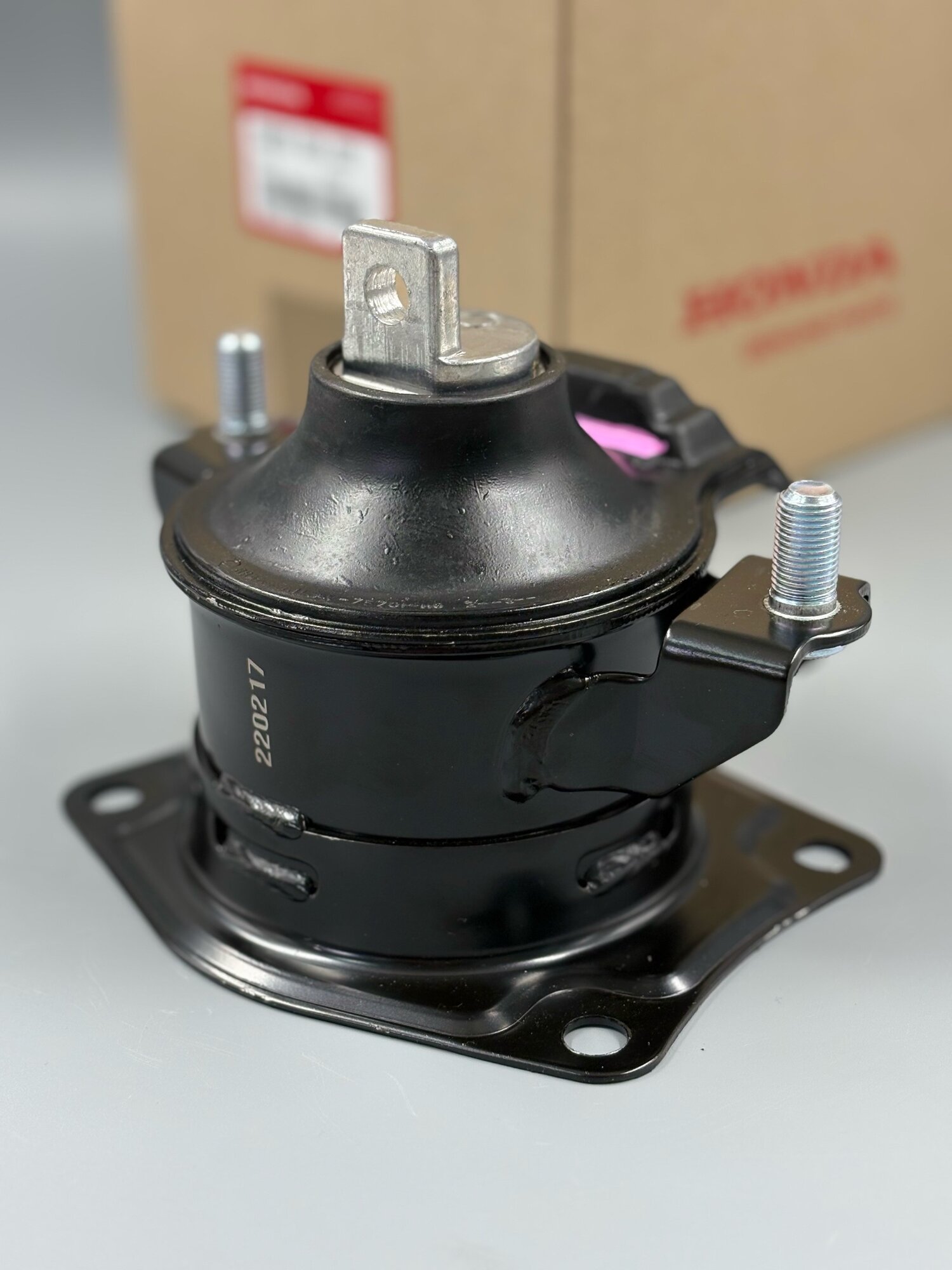Опора двигателя HONDA ACCORD 02-08 перед. AT AR00258