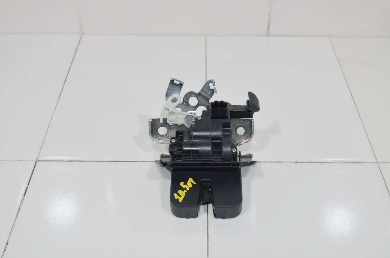 Замок багажника Audi A4 (8K5, B8, 8KH)/Q7 (4LB) 06 - 16/Skoda RAPID (NH3) 14-20 77KLO3160