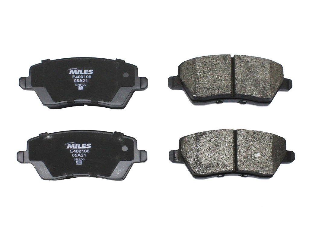 Колодки тормозные передние (Смесь Low-Metallic) TOYOTA COROLLA (TRW GDB3204) E400433
