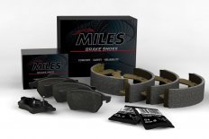 Колодки тормозные передние (Смесь Low-Metallic) JAC JS4/REFINE/S2/S3/MOSKVICH 3 E400880